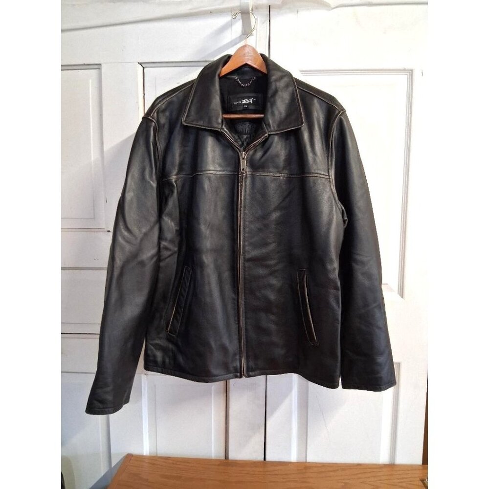 Black Rivet XXL Mens Black Leather Jacket With Zippered Front & Pockets 25" Ches